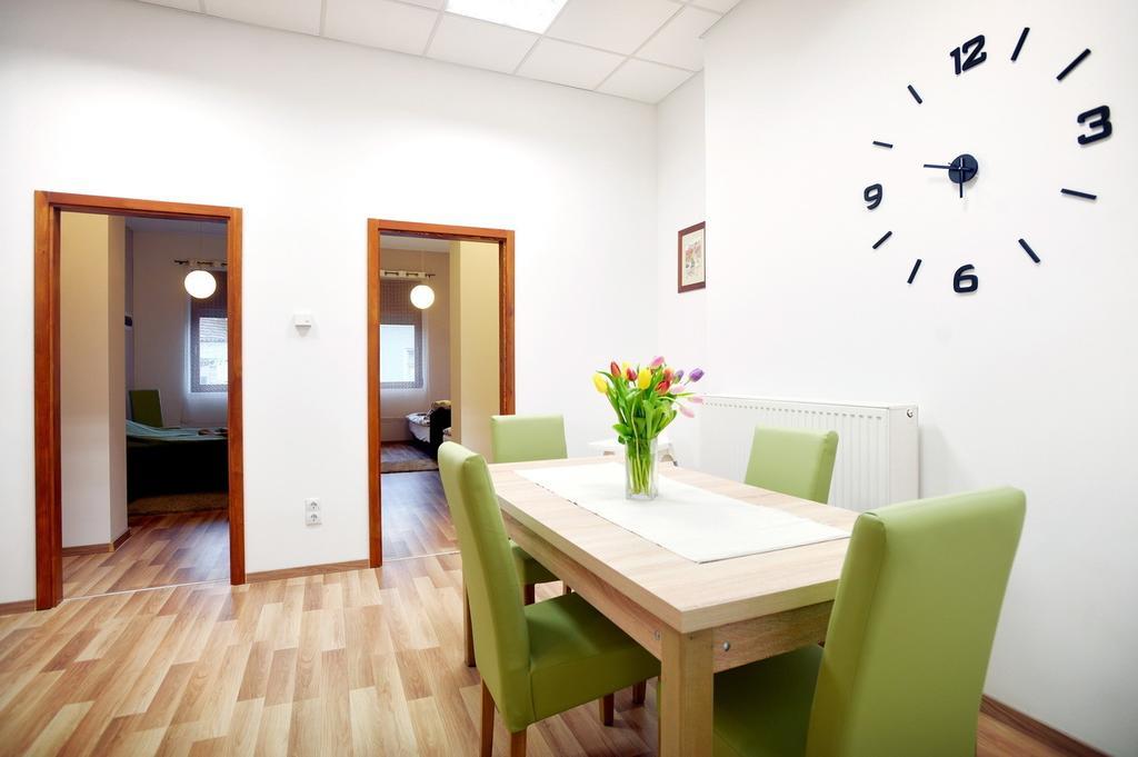 Corner Apartman إغير الغرفة الصورة