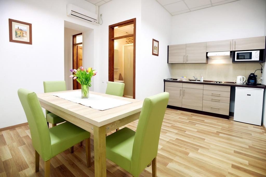 Corner Apartman إغير الغرفة الصورة